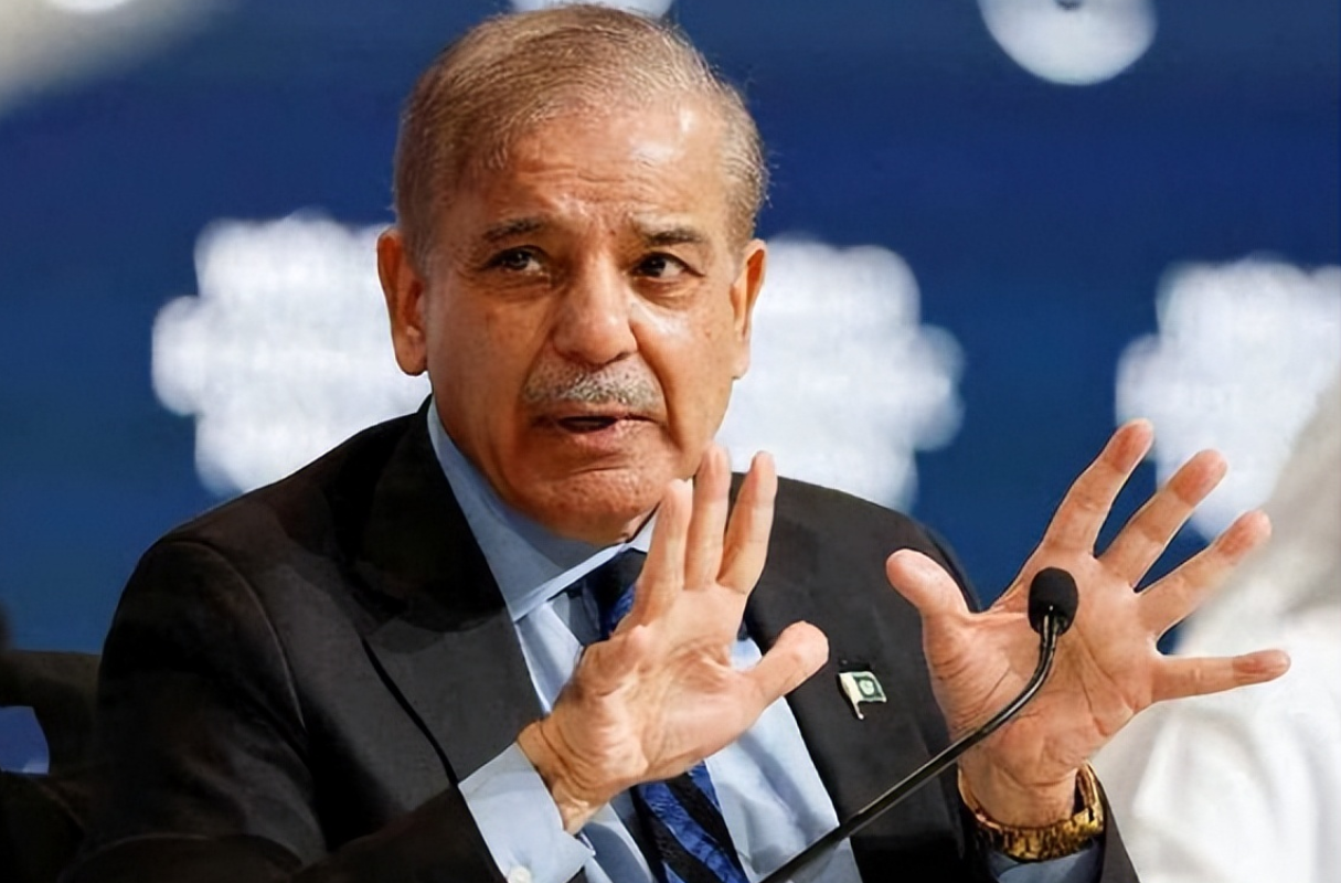 赛前预测_莱斯特城完成逆转，引爆舆论(莱斯特城凭什么在英超逆袭夺冠)